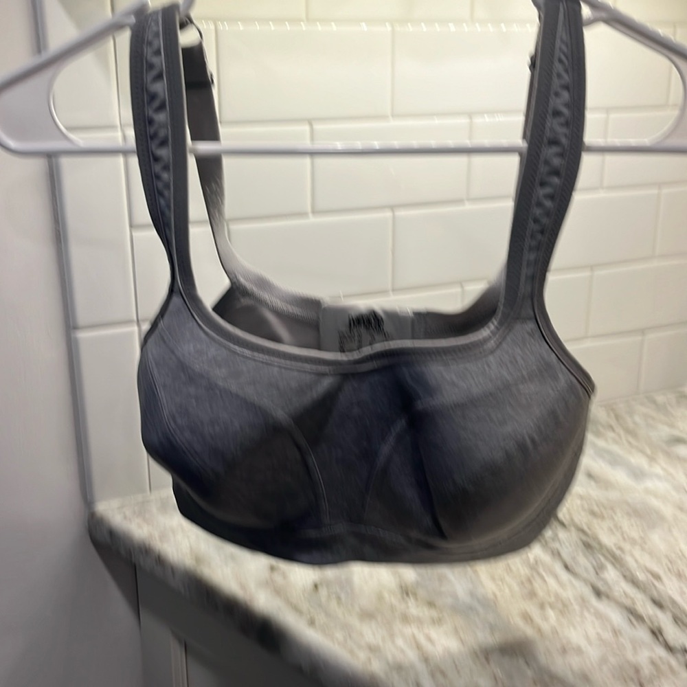 Best sports bra ever !